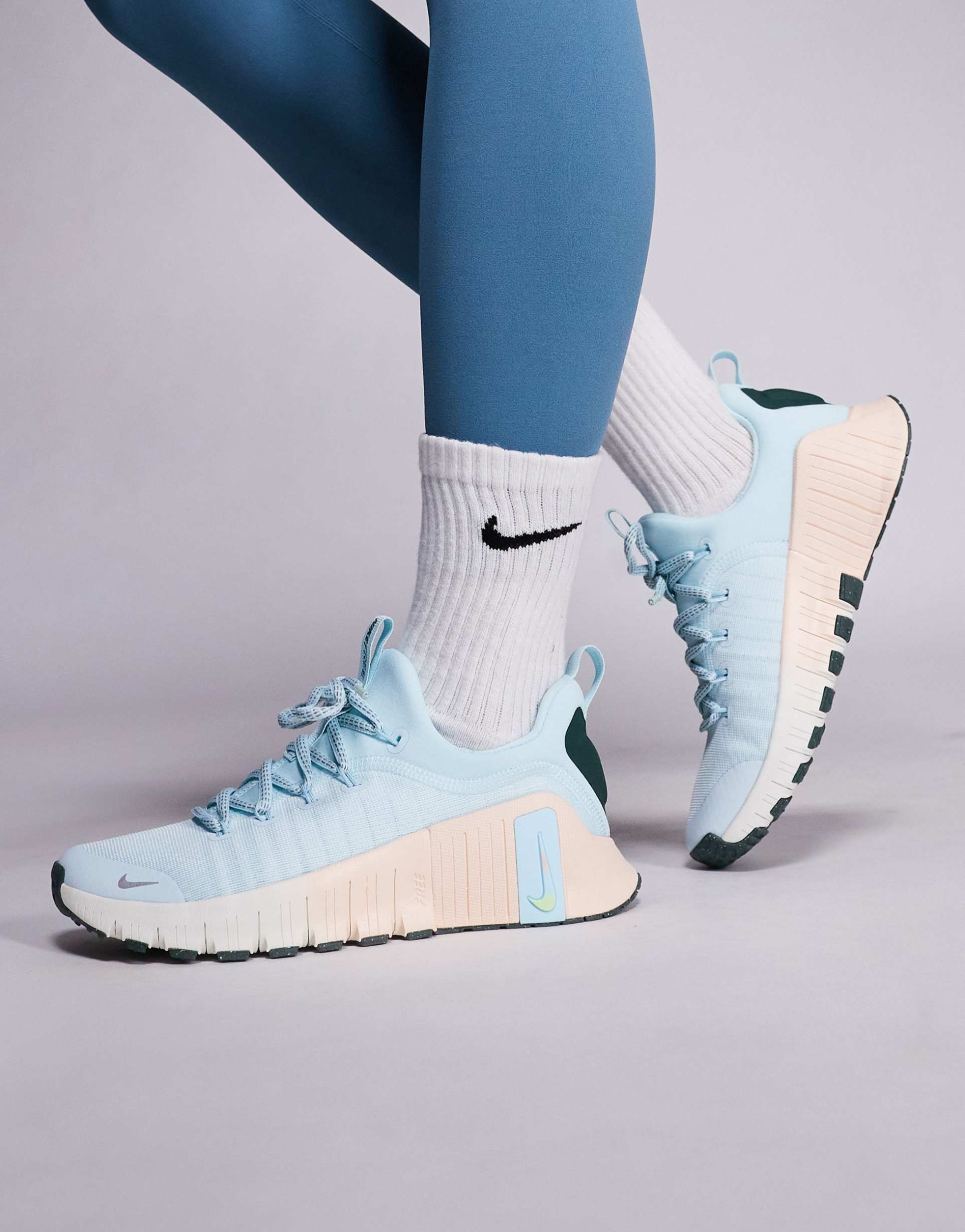 nike training free metcon 6 premium sneakers in light blue and off white