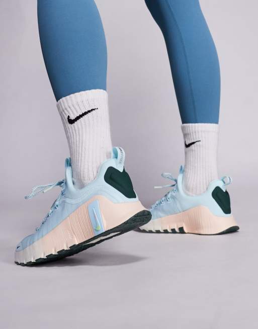 Nike Training Free Metcon 6 Premium sneakers in light blue and off white, 4 of 5