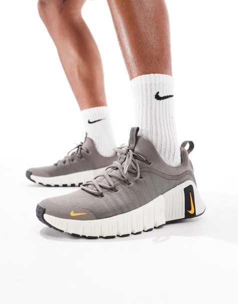 Nike Training Free – Metcon 6 – Sneaker in Grau - view 1