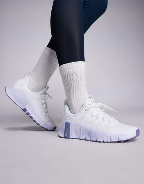 Nike Training – Free Metcon 6 – Sneaker in Weiß und Hellblau - view 1