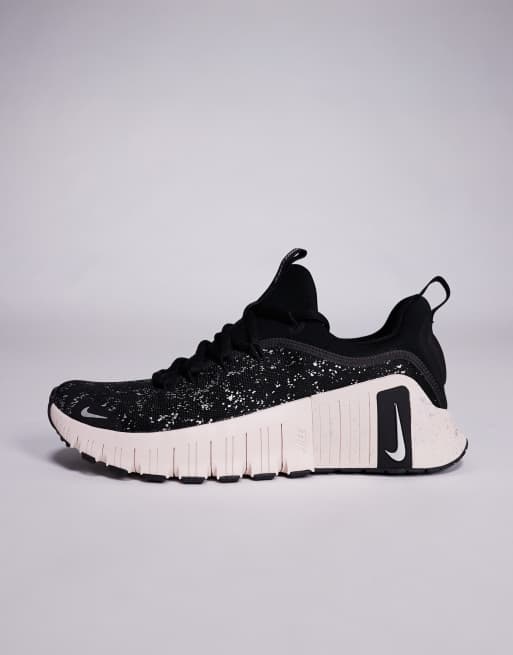 Nike Training Free Metcon 6 sneakers in black, 2 of 5