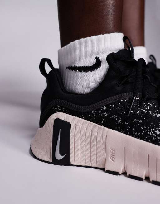 Nike Training Free Metcon 6 sneakers in black, 4 of 5