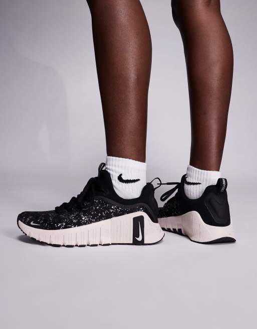 Nike Training Free Metcon 6 sneakers in black, 5 of 5