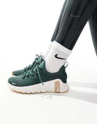 Free Metcon 6 sneakers in dark green and white