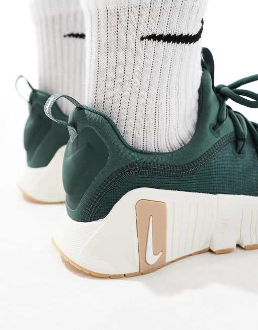 Nike Training Free Metcon 6 sneakers in dark green and white  display picture 3
