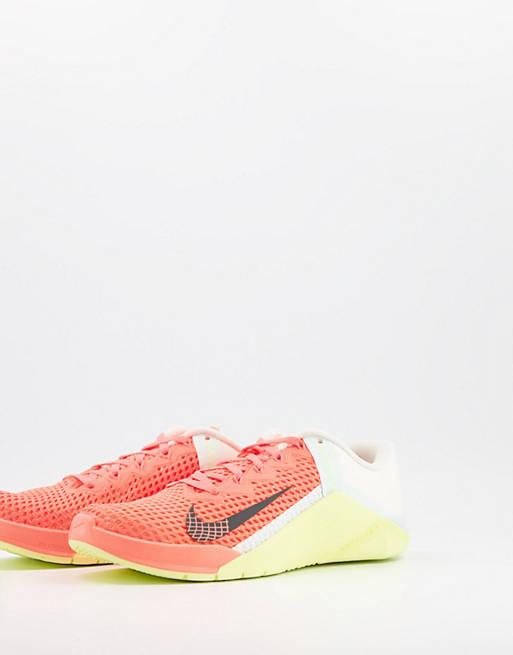 Nike Training Free Metcon 6 sneakers in orange