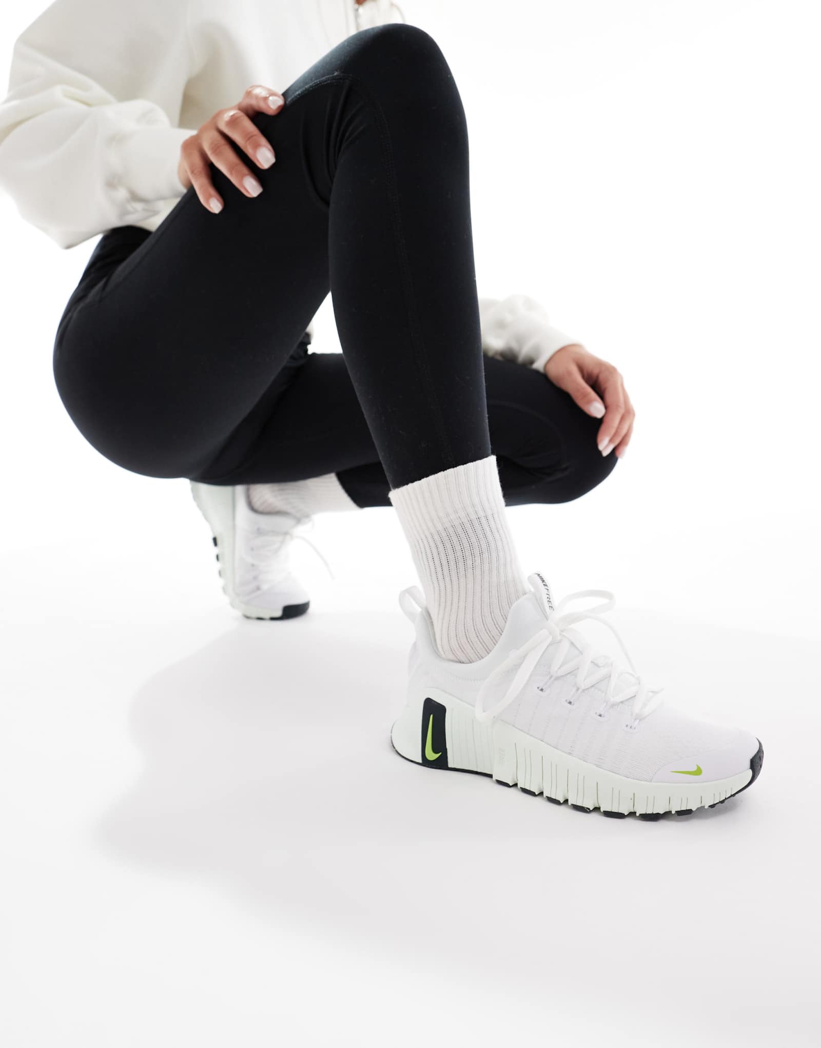 Кроссовки Nike Training Free Metcon 6 белого и светло-зеленого цветов