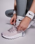 [Nike Training] Nike Training Free Metcon 6 trainers in light purple and white WM 9 LILAC
