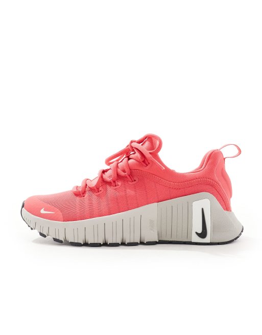 Nike Training Free Metcon 6 trainers in pink