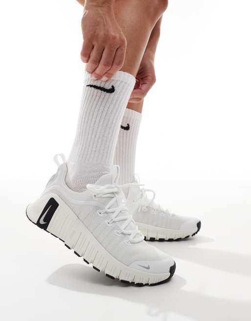 Nike Training Free Metcon trainers in white and glitter ASOS - Main Image