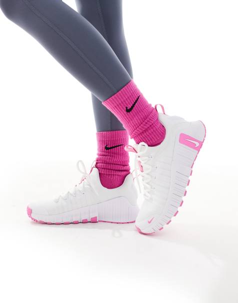 Nike Training Free Metcon 6 trainers in white and pink - view 1