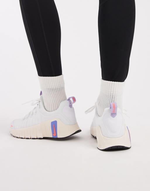 Nike Training Free Metcon 6 trainers in white and purple, 4 of 5