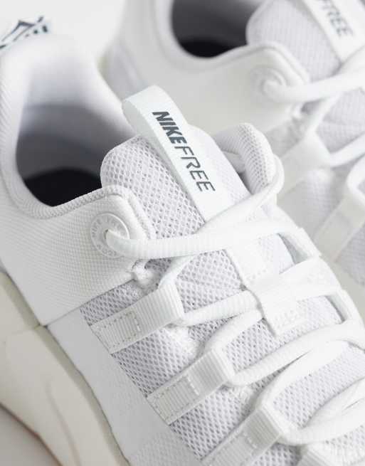 Nike Training Free Metcon 7 Sneaker in Weiß und Silber, 4 von 5