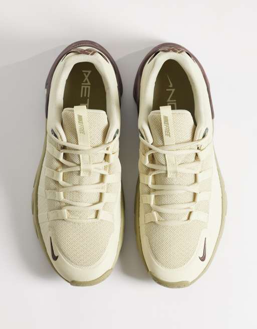 Nike Training Free Metcon 7 sneakers in beige , 2 of 5