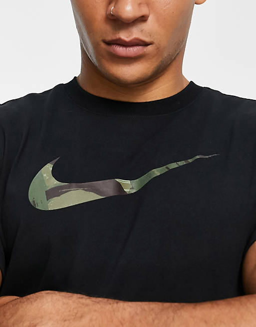 Handschrift Kakadu Bedachtzaam Nike Training Glitch Camo Dri-FIT Swoosh infill t-shirt in black | ASOS