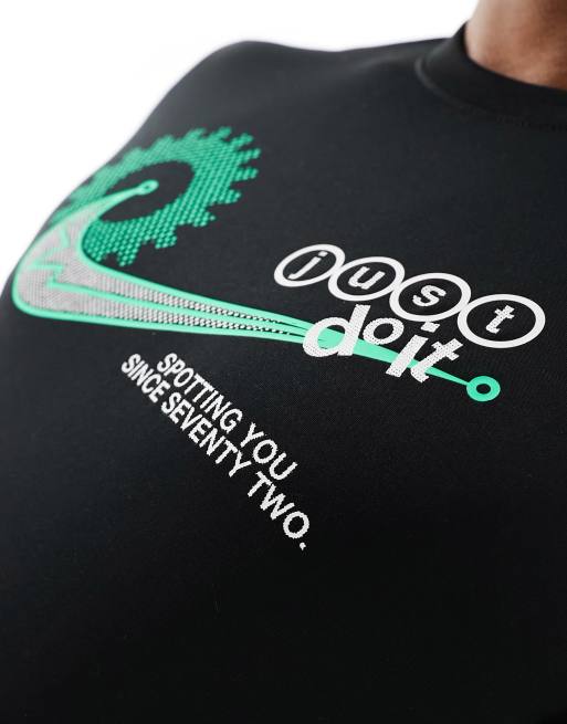 Nike Training Grafisch T shirt in zwart ASOS
