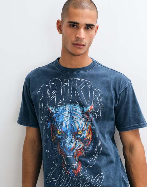 Nike Training grafisk kultur t-shirt i blått, 4 av 5