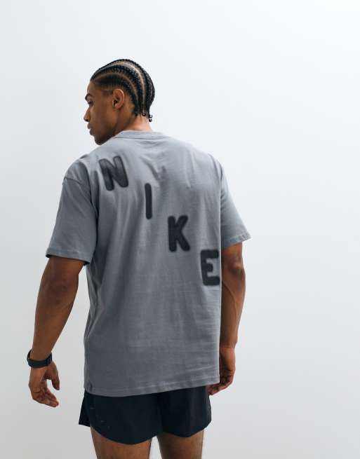 Nike Training graphic t-shirt in gray, 2 of 5