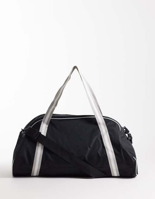 Nike Training Gym Club Retro holdall bag in black, 4 of 4