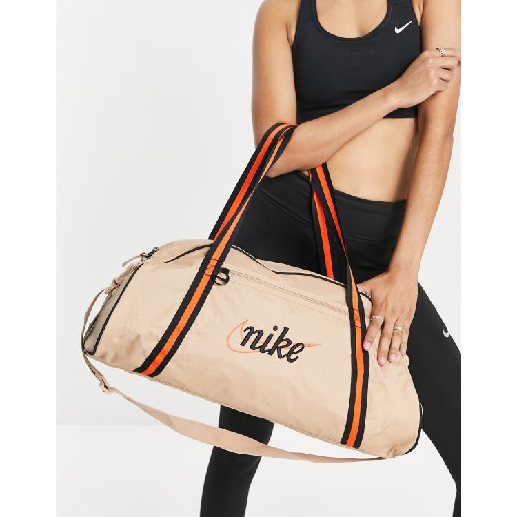 Nike Training – Gym Club – Retro-Tasche in Orange ASOS