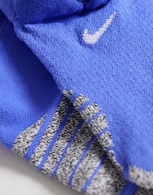 Nike Training heeless gripping socks in blue, 3 of 3