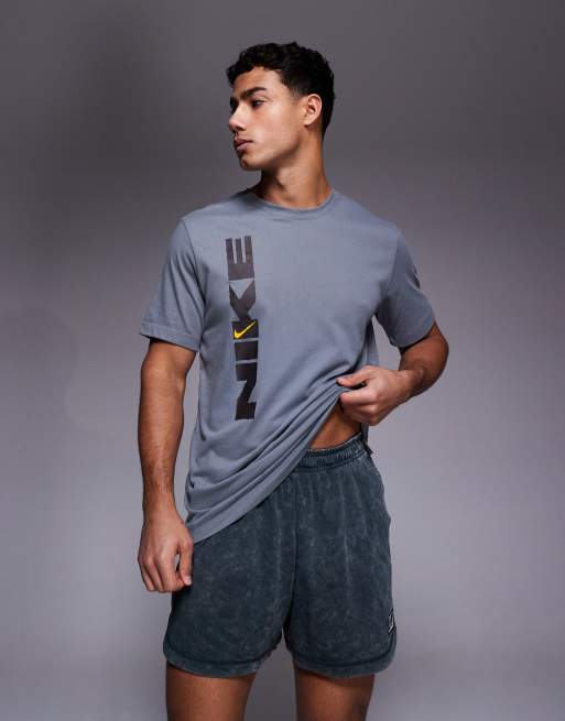 Nike Training – Heritage – Dri-FIT – Mörkgrå shorts, 4 av 5