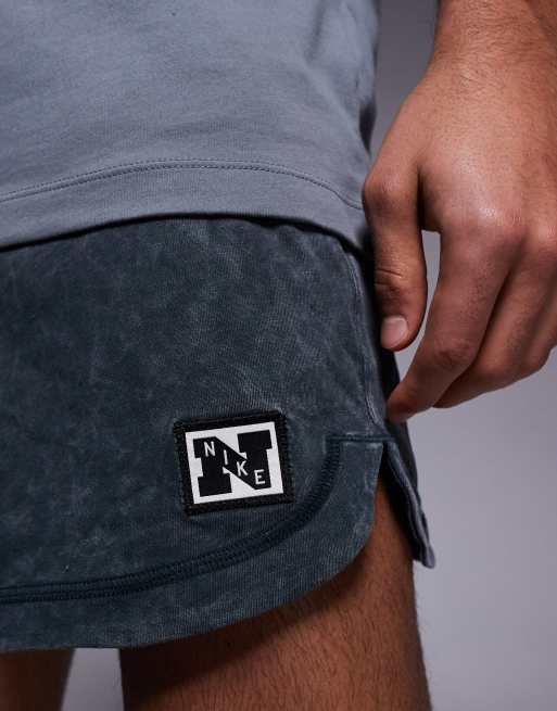 Nike Training - Heritage - Dri-FIT - Mørkegrå shorts, 2 af 5