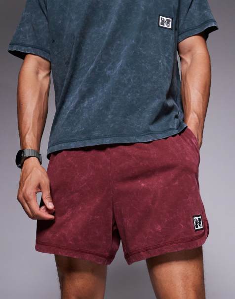Nike Training Heritage logo shorts in burgundy