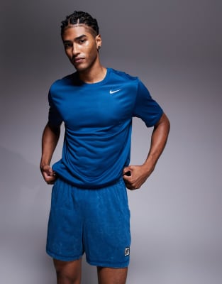 Nike Training - Heritage - Short en tissu Dri-FIT - Bleu