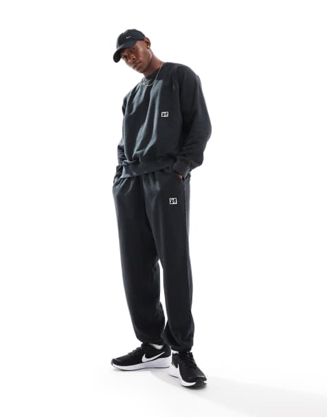 Nike Training - Heritage - Sorte joggingbukser i fleece - view 1