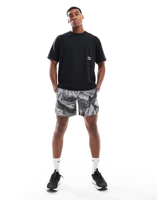Nike Training Heritage T-shirt in black