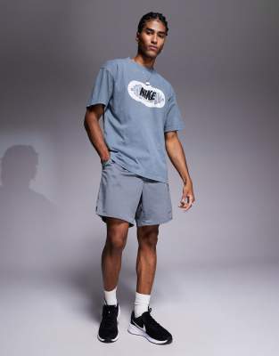 Nike Heritage T-shirt In Gray