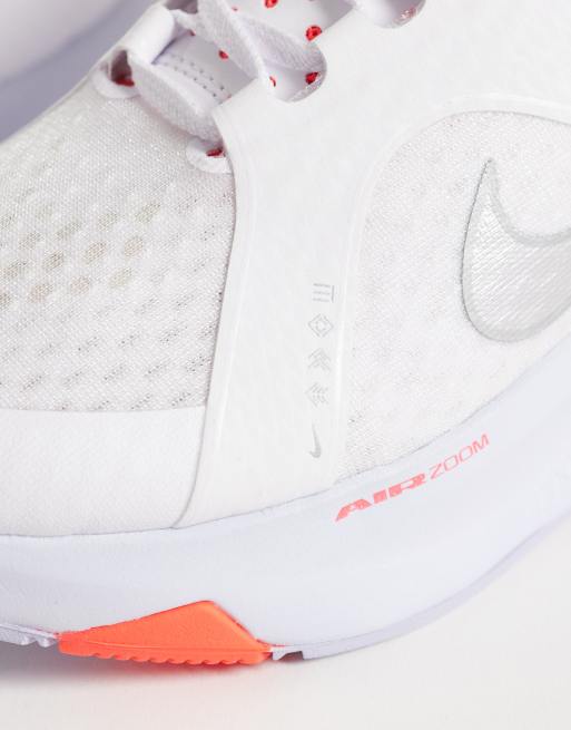 Nike Training Hybrid RN sneakers i krämvitt och rött, 4 av 5