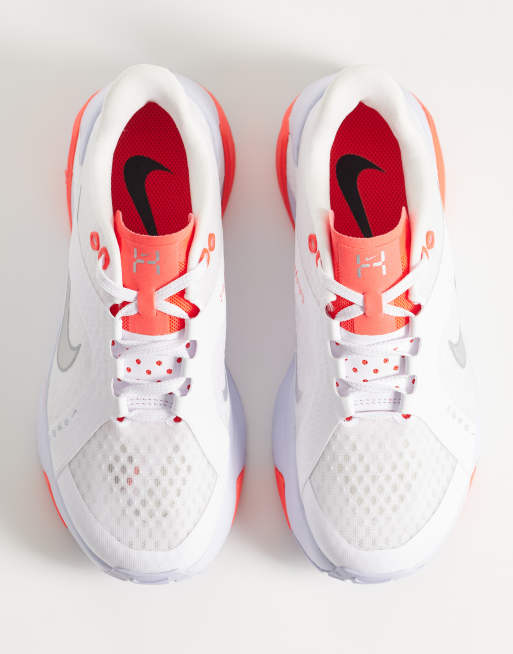 Nike Training Hybrid RN sneakers in crème en rood, 3 van 5