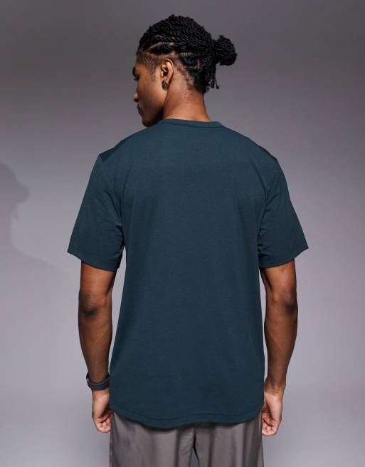 Nike Training Hyverse Dit-FIT t-shirt in green, 3 of 5