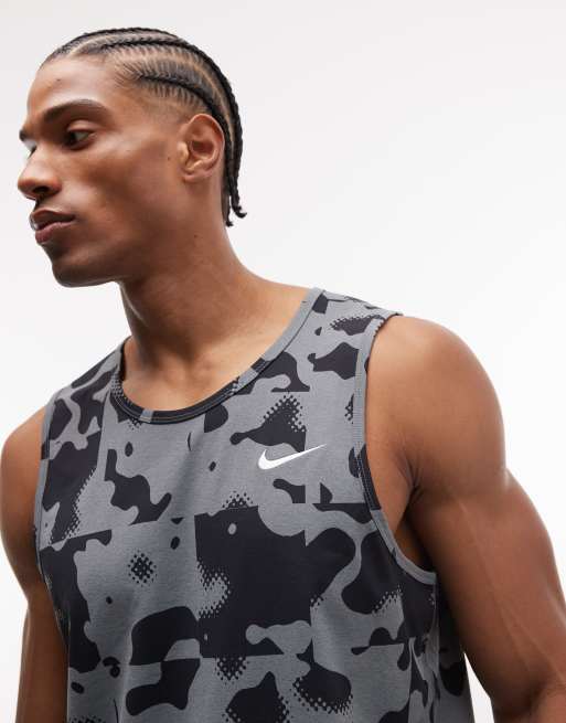 Nike Training - Hyverse Dri-FIT - Vest med gråt og sort print, 4 af 5