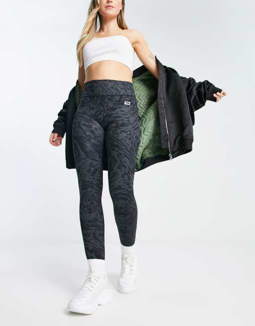 Nike Training – Icon Clash One Dri-FIT – Gemusterte 7/8-Leggings in Schwarz mit hohem Bund, 4 von 4