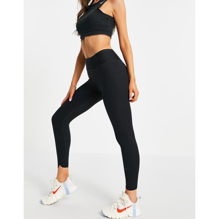 Icon Clash One Sculpt tight cropped leggings black | ASOS