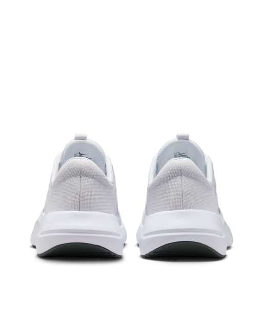 Nike Training In-Season 13 sneakers in white, light blue and gold, 2 of 5