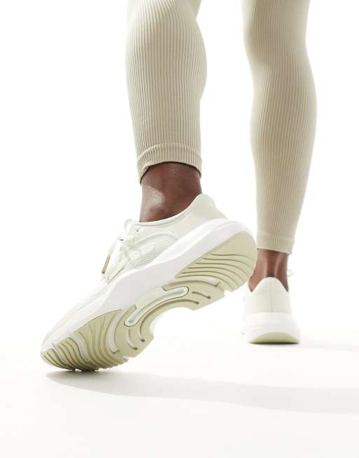 Nike training in season tr 6 white hot sale