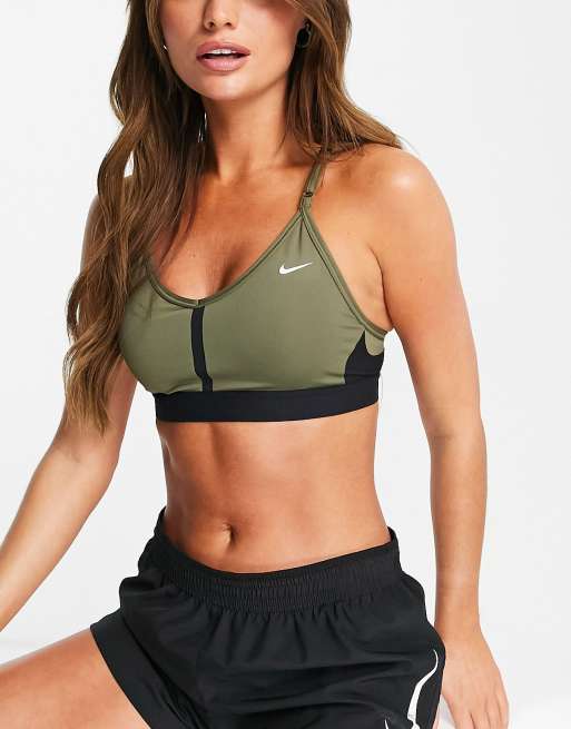 Nike Training - Indy Dri-FIT - Sport-bh met lichte ondersteuning in kaki