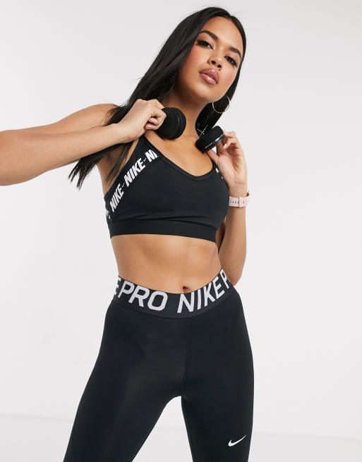 Nike Training - Indy - Reggiseno sportivo con sostegno leggero e fascetta con logo, colore nero