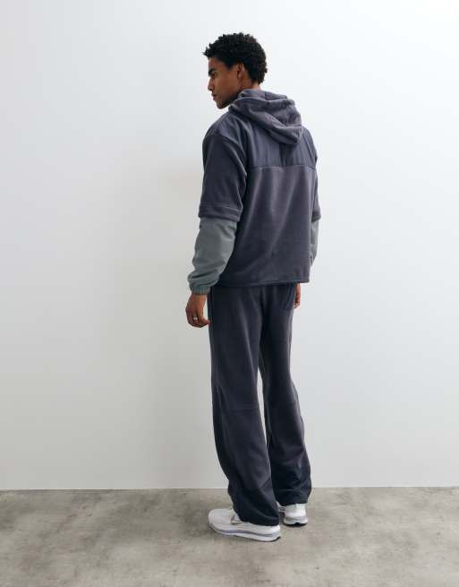 Nike Training jogger de forro polar Therma en gris, 5 de 9