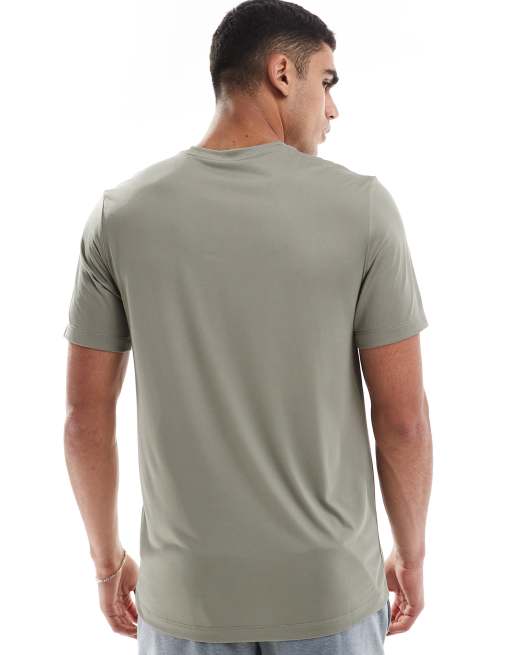 Nike Training – Legend Dri-FIT – T-Shirt in hellem Military-Grün, 2 von 4