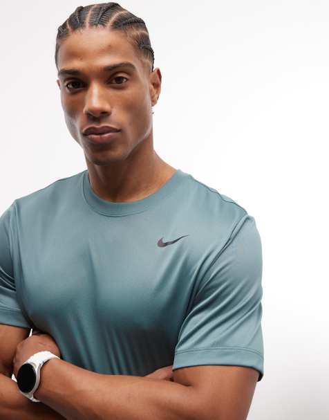 Nike Training - Legend - Dri-FIT - T-shirt in lichtgroen - view 1