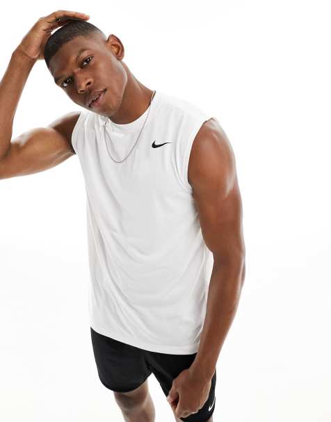 Nike Training – Legend Dri-FIT – Trägertop in Weiß - view 1