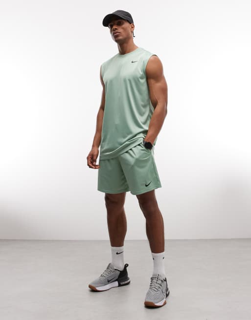 Nike Training Legend Dri-FIT vest in light green, 2 of 5