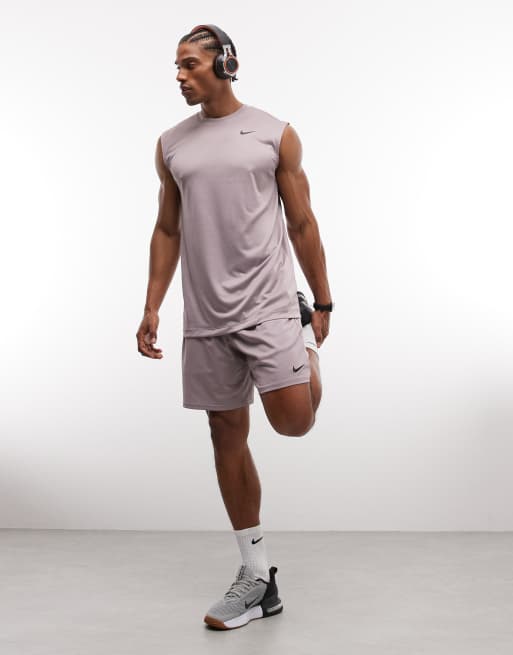 Nike Training Legend Dri-FIT vest in purple, 2 of 5