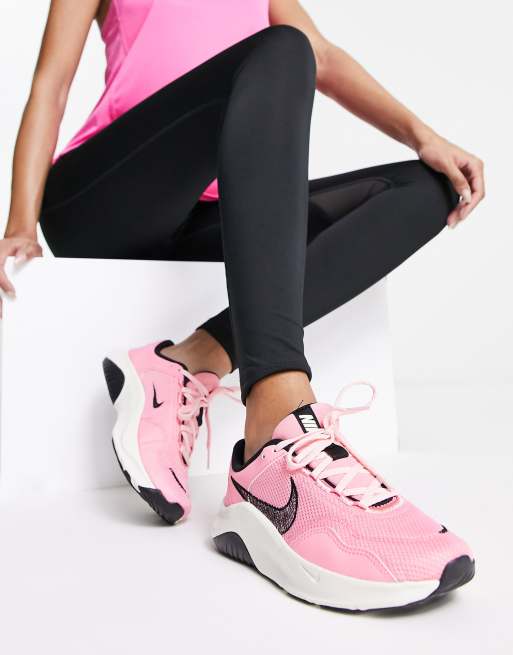 Nike fashion legend essential rosa