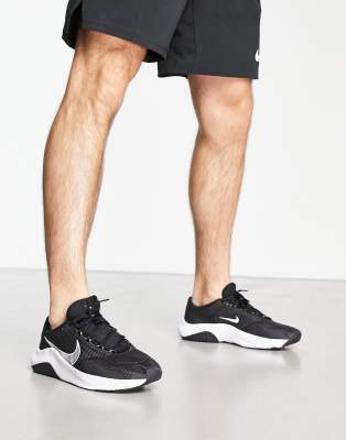 Nike sales black outfit